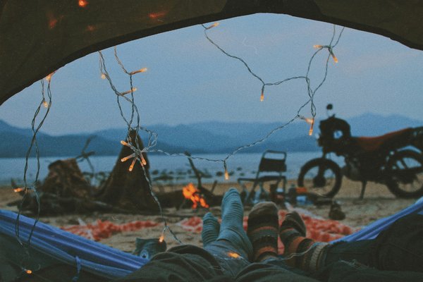 Comment organiser un camping pour une retraite de méditation en pleine nature?